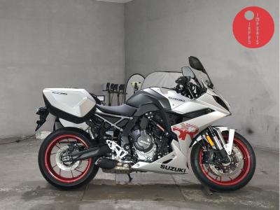 Suzuki GSX-8R
