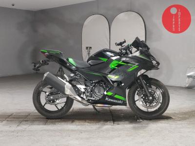 Kawasaki NINJA400