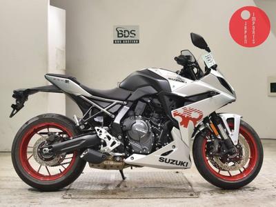Suzuki GSX-8R