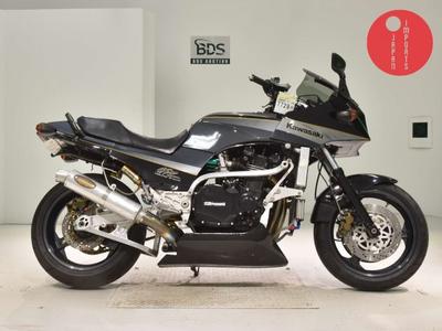 Kawasaki GPZ900R