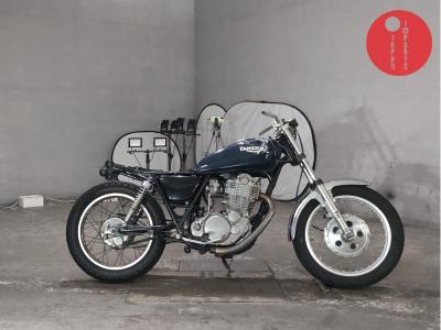 Yamaha SR400-1