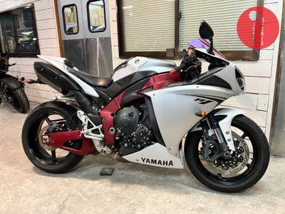 Yamaha YZF-R1