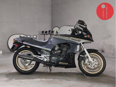 Kawasaki GPZ900R