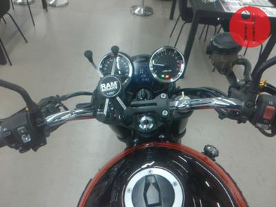 Kawasaki Z900RS