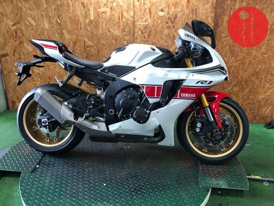 Yamaha YZF-R1
