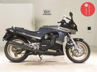 Kawasaki GPZ900R