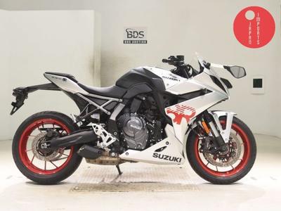 Suzuki GSX-8R