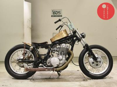 Yamaha SR400-2
