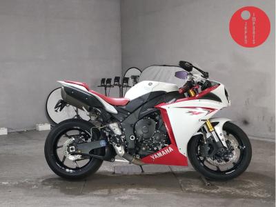 Yamaha YZF-R1