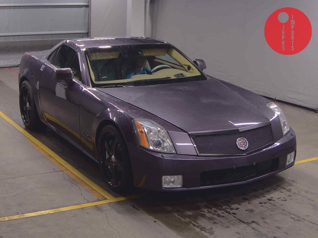 CADILLAC                                                                      XLR