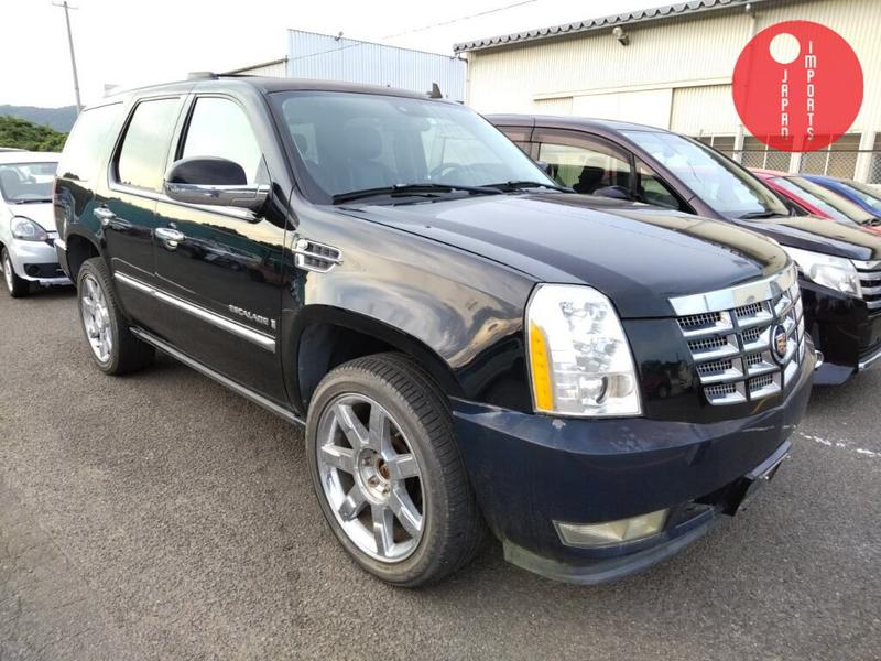 CADILLAC ESCALADE BASE GRADE