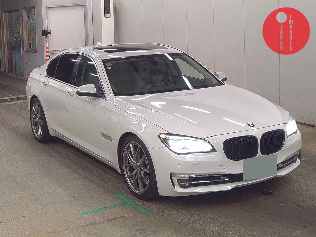 BMW                                                                      7 SERIES       740I