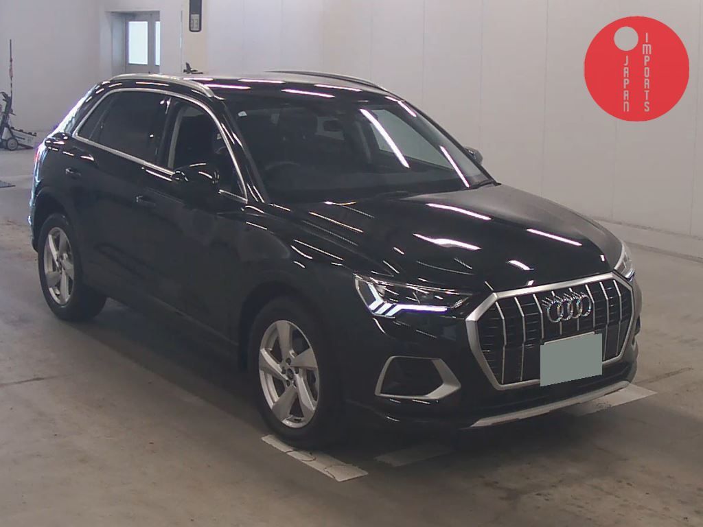 AUDI                                                                      Q3       35TFSI ADVANCED