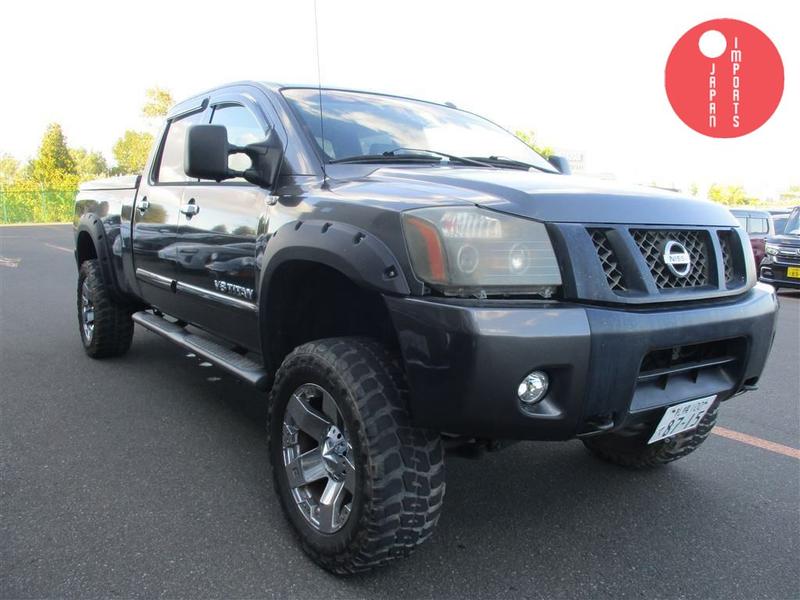 AMERICA NISSAN TITAN 4D 4WD CREW CAB LE