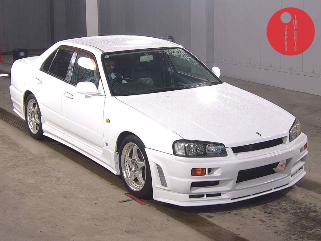 NISSAN                                                                      SKYLINE 4D       GT