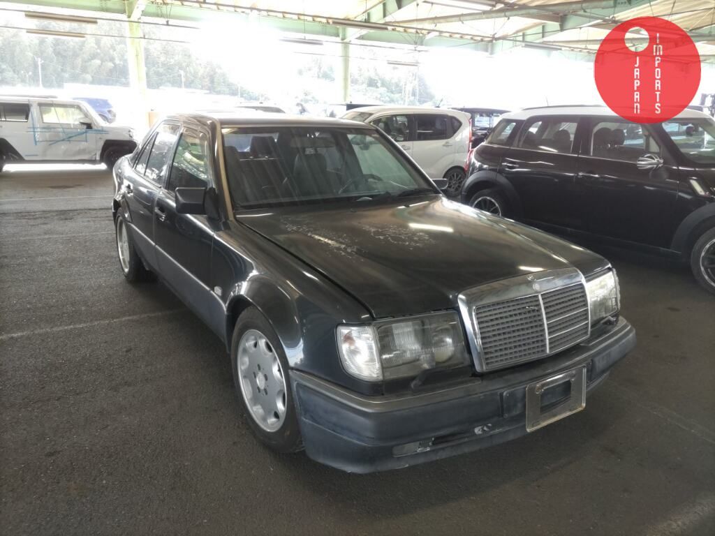 MERCEDES BENZ E-CLASS 4D E500