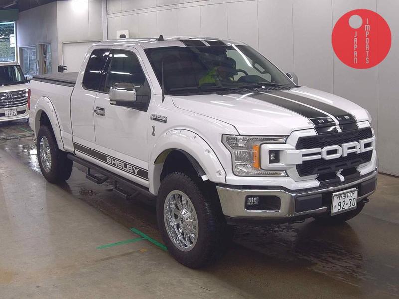 FORD F-150 4D 4WD LARIAT