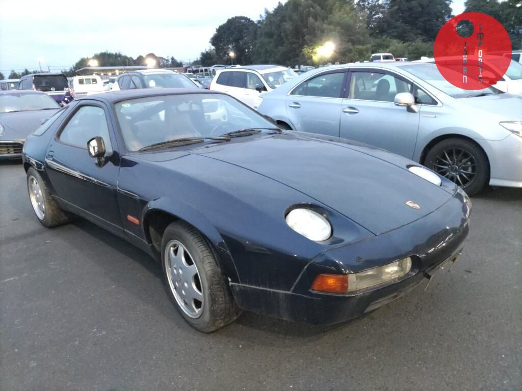 PORSCHE 928