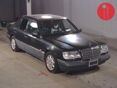 MERCEDES BENZ E-CLASS 4D