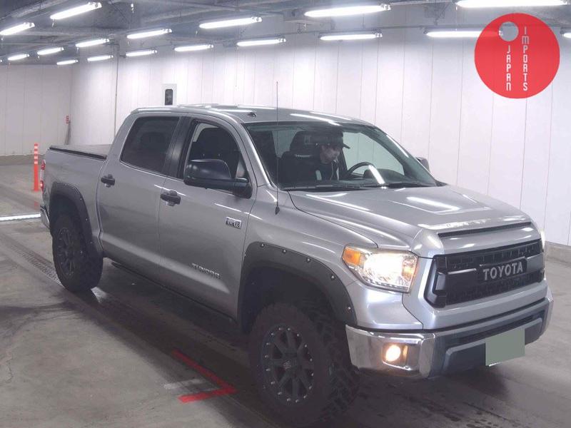 AMERICA TOYOTA TUNDRA 4D 4WD CREWMAX SR5