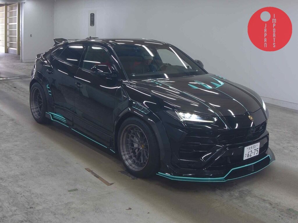 LAMBORGHINI                                                                      URUS 4WD       BASE GRADE