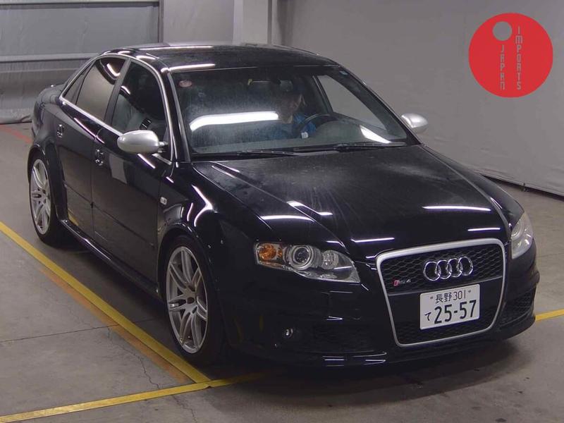 AUDI RS4 4D 4WD