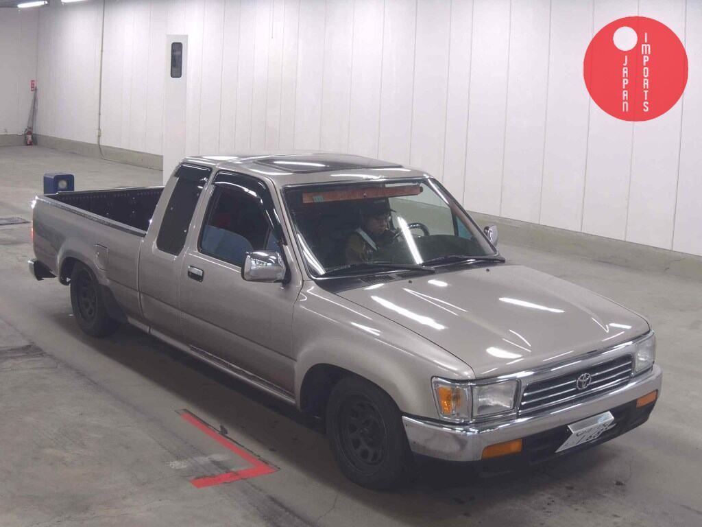 AMERICA TOYOTA                                                                      HILUX
