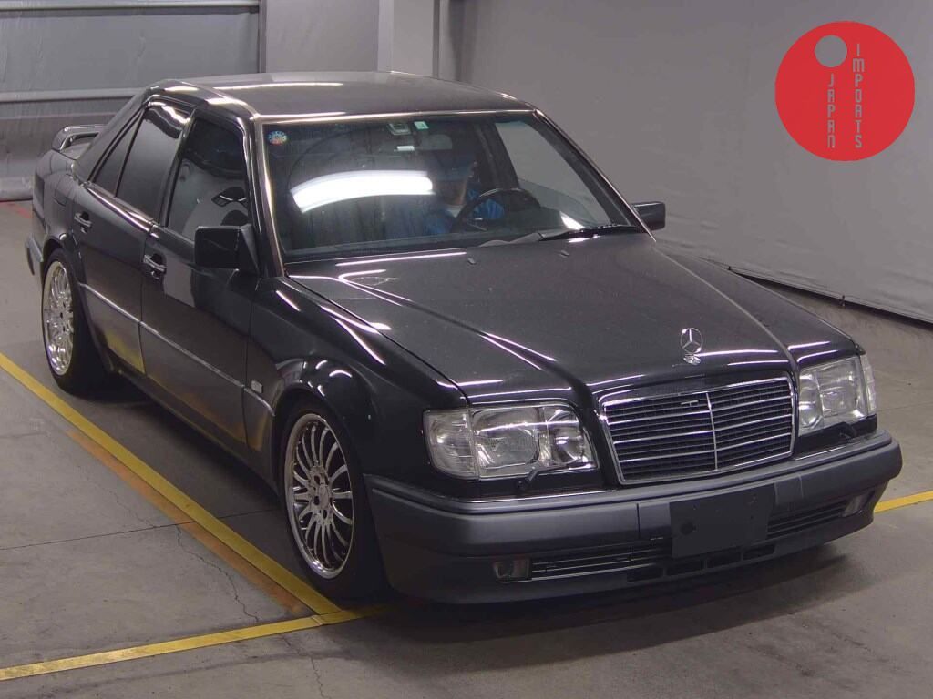 MERCEDES BENZ E-CLASS 4D E500