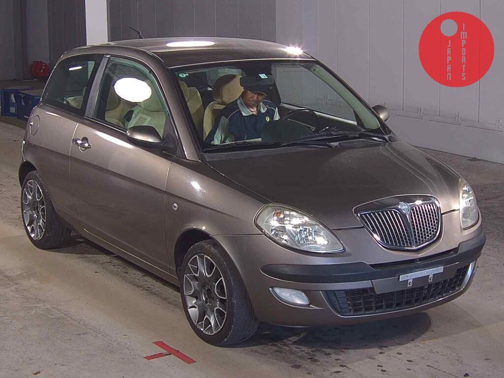 LANCIA                                                                      YPSILON
