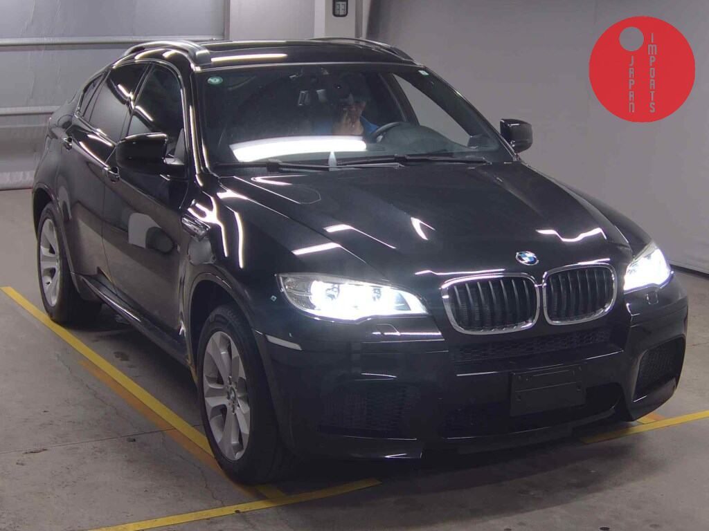 BMW                                                                      X6 M 4WD