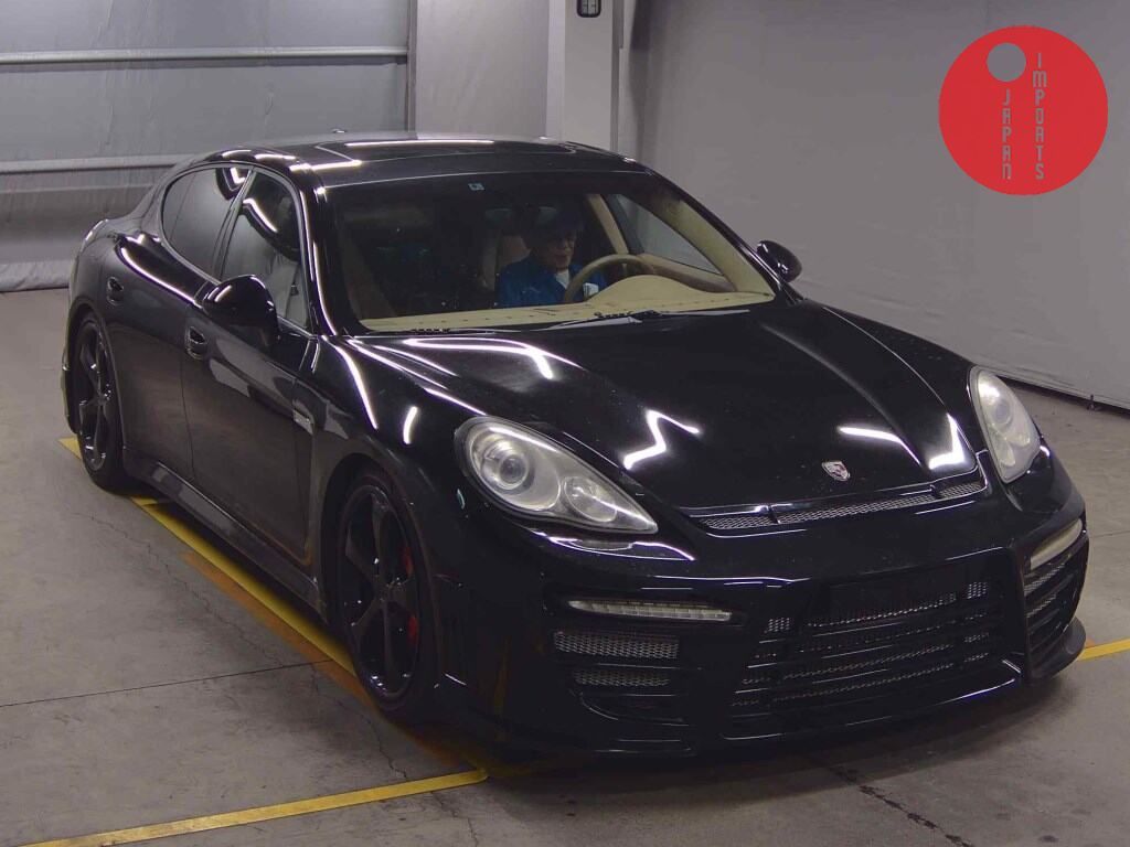 PORSCHE                                                                      PANAMERA 5D
