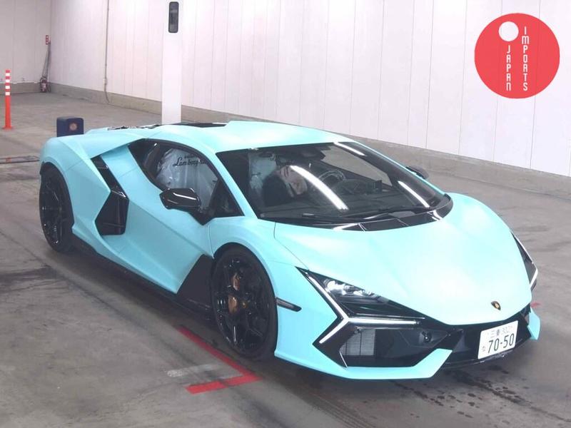 LAMBORGHINI REVUELTO 4WD