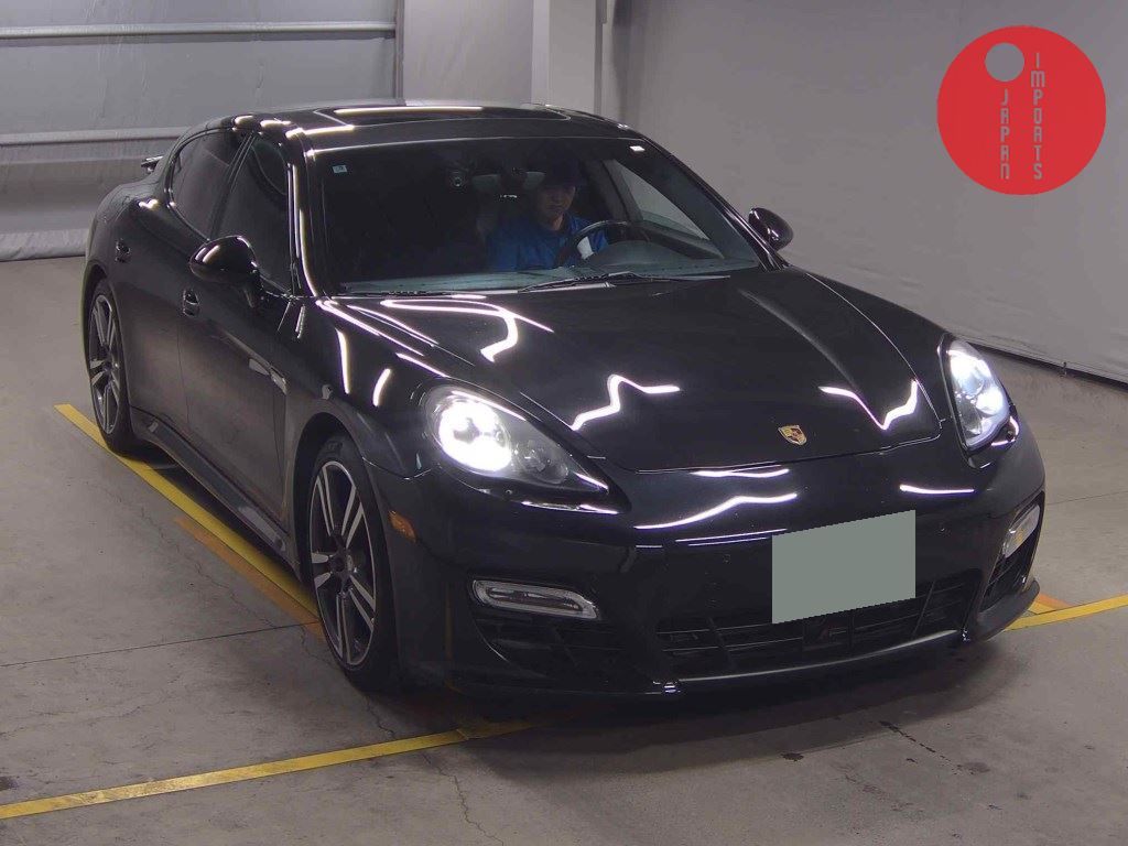 PORSCHE                                                                      PANAMERA 5D 4WD       GTS