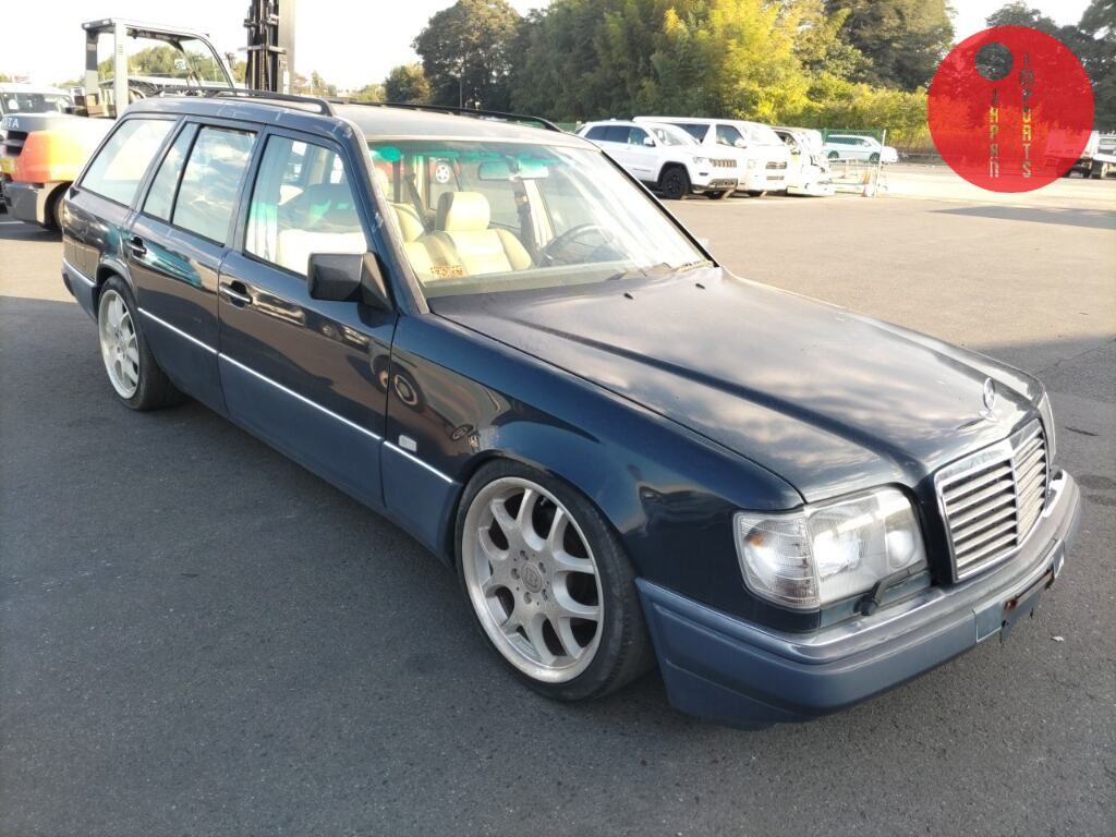 MERCEDES BENZ E-CLASS STATIONWAGON E320