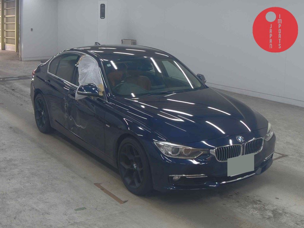BMW                                                                      3 SERIES 4D       320I LUXURY
