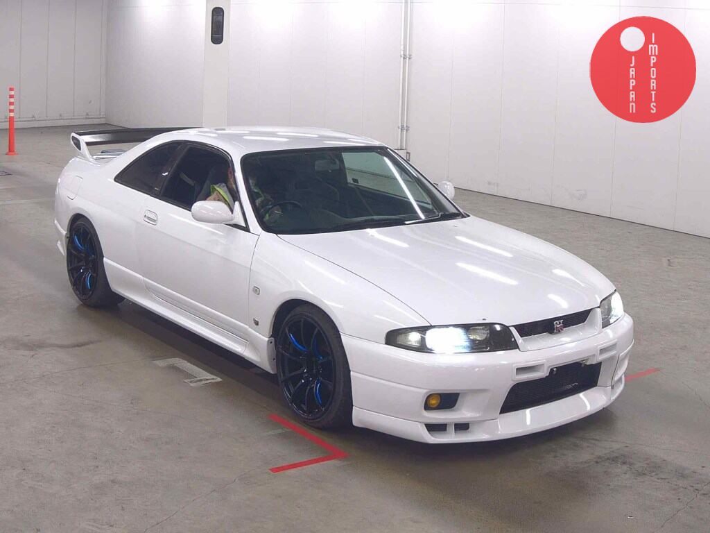NISSAN SKYLINE CP 4WD GT-R