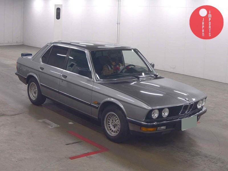 BMW 5 SERIES 4D 520I