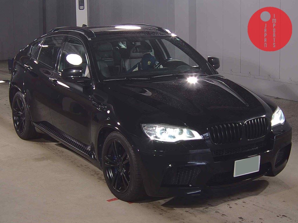 BMW                                                                      X6 M 4WD