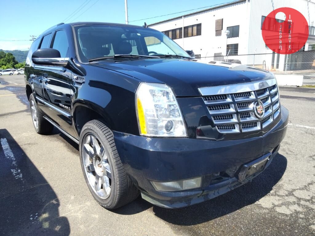 CADILLAC                                                                      ESCALADE       BASE GRADE
