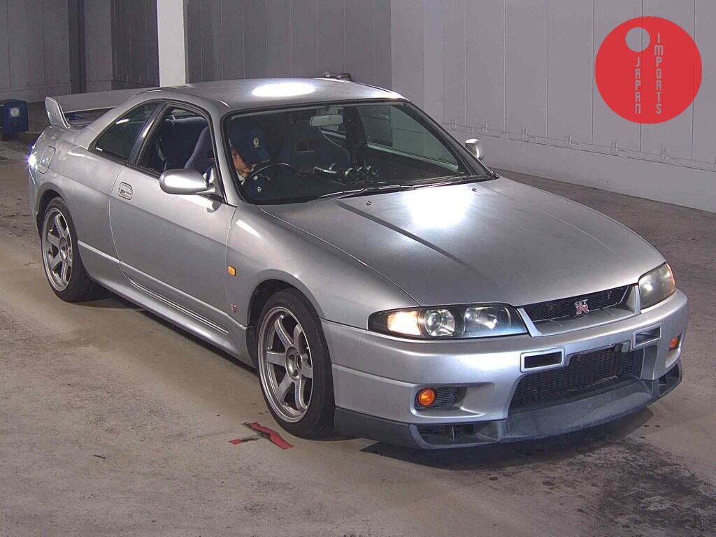 NISSAN SKYLINE CP 4WD GT-R