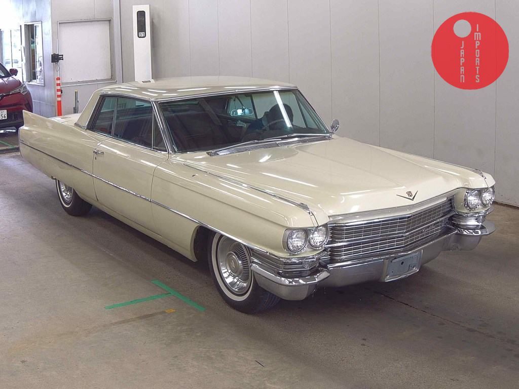 CADILLAC                                                                      DE VILLE