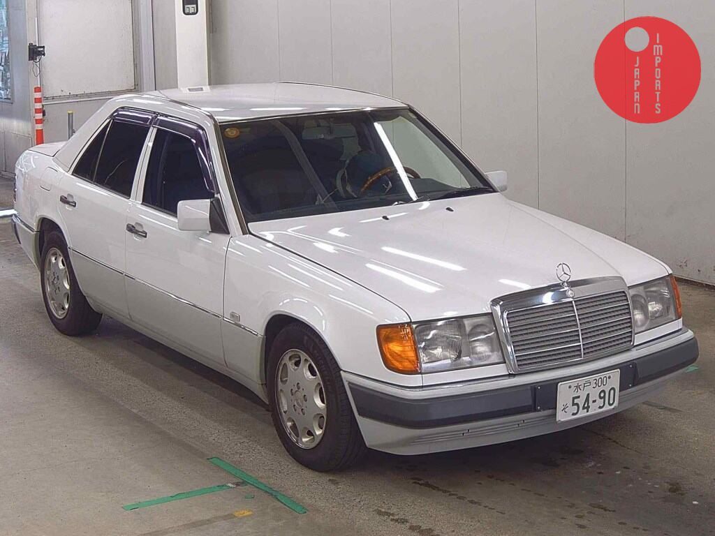 MERCEDES BENZ MEDIUM CLASS 4D 320E