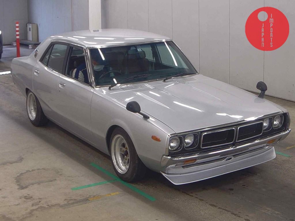 NISSAN                                                                      SKYLINE 4D       GTX
